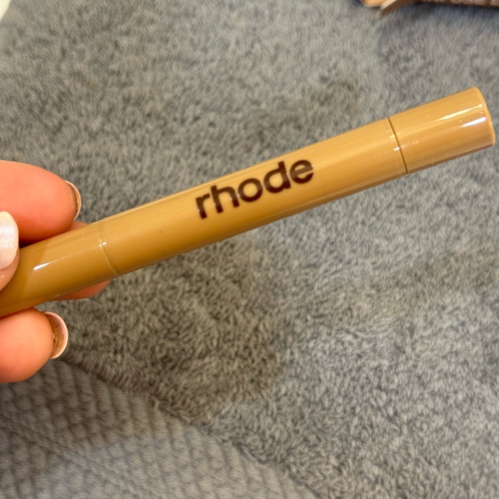 Rhode Lip Liner in shade Press (Pink) Brand New - Picture 3 of 5